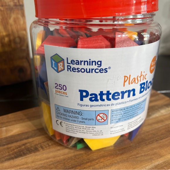 Learning Resources Plastic Pattern Blocks - Picture 3 of 7